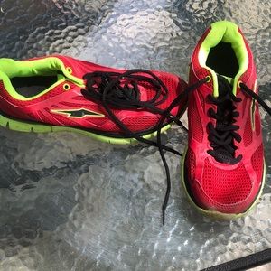 Older tennis shoes but in good condition